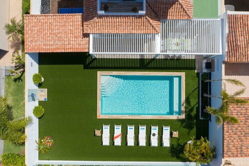 Villa Valentina, Varaa Hotelli La Caleta Andalusia