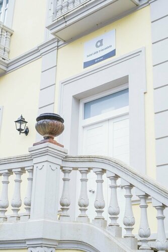 Alda Triacastela, Reservar Hotel Hotéis em Lugo Province com estacionamento, Estacionamento
