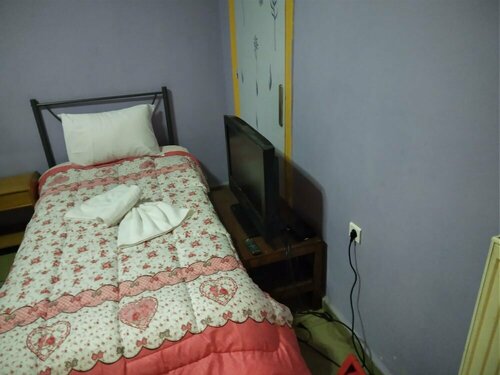Pinguino Hostel Athens, Забронировать Хостел Афины 