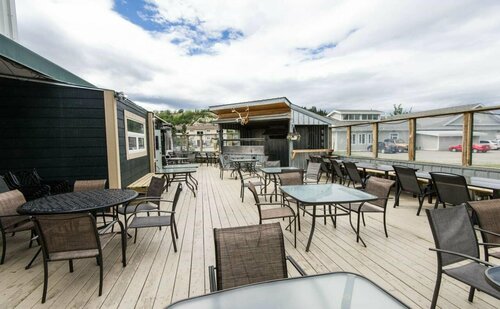 Coast High Country Inn, Book Hotel Whitehorse Yukon-territoriet