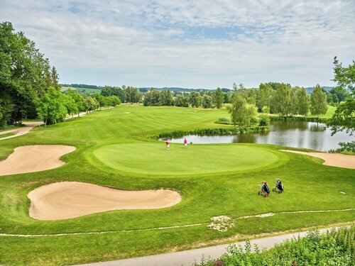 Golfhotel Gutshof Penning, Book Hotel Hoteller i Bayern med pool, Swimmingpool