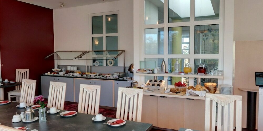 Business - Hotel Artes mit Seminar - und Tagungszentrum