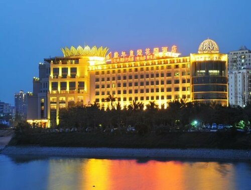Conifer Garden Hotel, Забронировать Отель Отели Хайкоу с парковкой, рядом с Jinniuling Park, Парковка