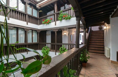 Casa del Capitel Nazarí, Забронировать Отель Альбайсин Гранада, рядом с Casa de los Pisa