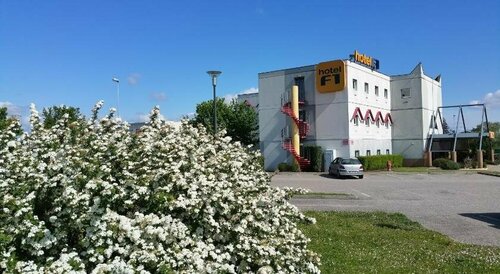 hotelF1 Lyon Isle D'Abeau Ouest St Exupery, Rezerwuj Hotel Saint-Quentin-Fallavier Isère