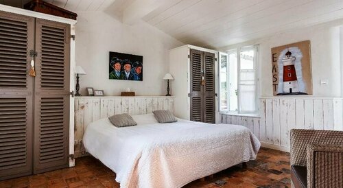 Hotel Les Bois Flottais, Забронировать Отель Отели в центре Ле-Буа-Плаж-ан-Ре, в центре