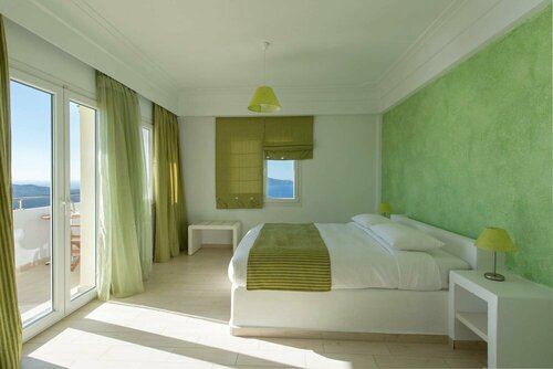 Porto Fira Suites, Забронировать Отель Тира Santorini Caldera