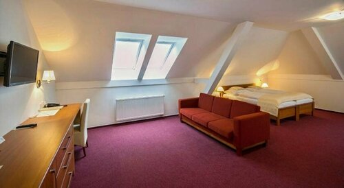 Hotel Horal, Забронировать Отель Рожнов-под-Радгоштем 