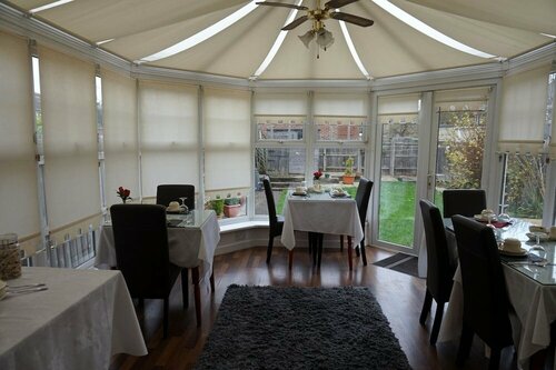 The Ridings Guest House, Забронировать Гостевой дом Отели Котсуолда с парковкой, Парковка