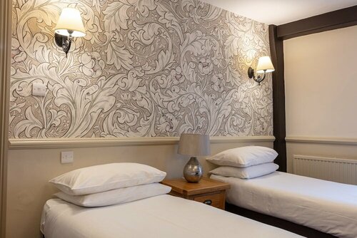 George & Pilgrims Hotel, Забронировать Отель Гластонбери Сомерсет, рядом с Soulwise Soul readings, Hypnotherapy and Peace Treatments