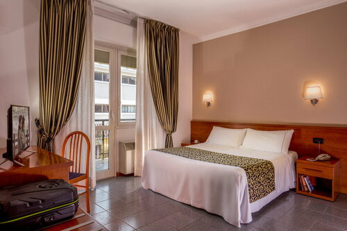 Hotel Jonico, Boek Hotel Hotels in Lazio met parkeren, Parkeren