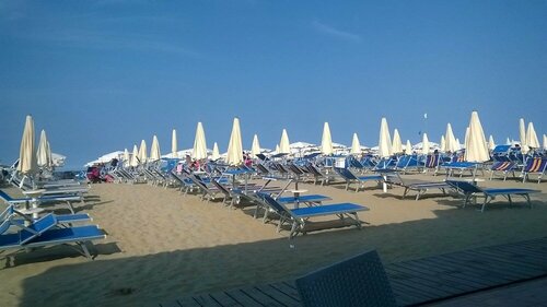 Hotel Aloha dipendenza Villa Silvie Rose, Забронировать Отель Отели Чезенатико с парковкой, Парковка