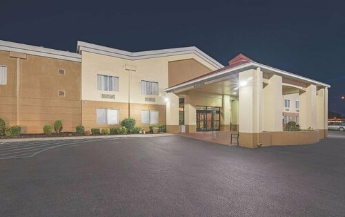 La Quinta Inn Decatur, Book Hotel Decatur Alabama, nær River Oaks Clinic