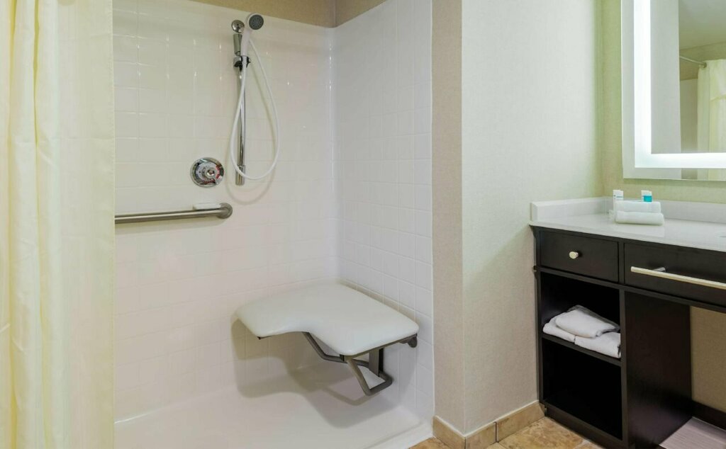 Homewood Suites by Hilton St. Louis Riverport - Airport West