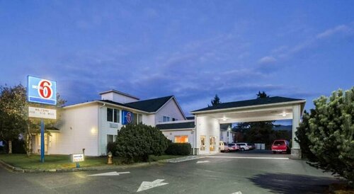 Motel 6-Seaside, OR, Забронировать Мотель Сисайд North Oregon Coast, рядом с The Buzz on Broadway