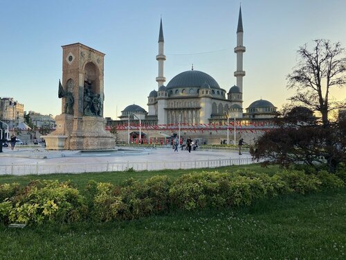 RoyalStar Taksim Family Suites, Забронировать Апарт-отель Отели Стамбула с парковкой, рядом с Улица Истикляль, Парковка