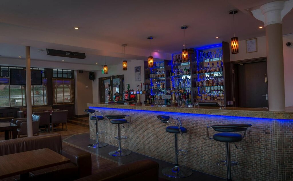 Flying Dutchman Bar & Hotel