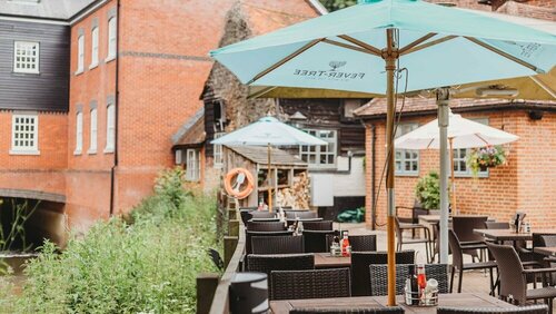 The Stag on the River, Забронировать Отель Гилфорд Суррей Хиллс