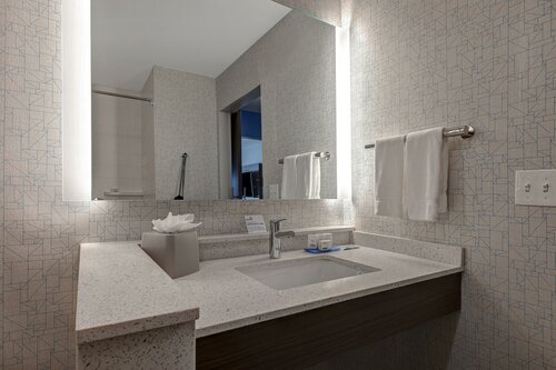 Holiday Inn Express & Suites Brighton by IHG, Book Hotel Hoteller i Brighton med parkering, nær Orange Chair, Parkering