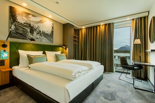 Motel One Salzburg-Süd, Забронировать Мотель Отели Окрестностей Зальцбурга с парковкой, рядом с Музей барокко, Парковка