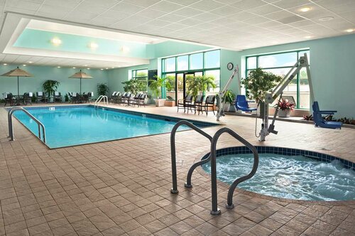 Embassy Suites Chicago - Lombard/Oak Brook, Book Hotel Hoteller i Chicago med parkering, Parkering