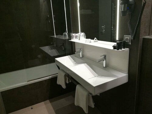 Hotel Spa Ciudad de Binefar, Reservar Resort Hotéis em Huesca com estacionamento, Estacionamento