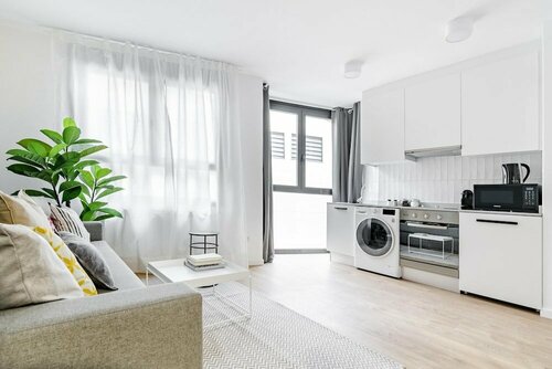 Color Apartments by Olala Homes, Забронировать Апартаменты/квартира Пуэнте-де-Валлеса Мадрид, рядом с Портасго