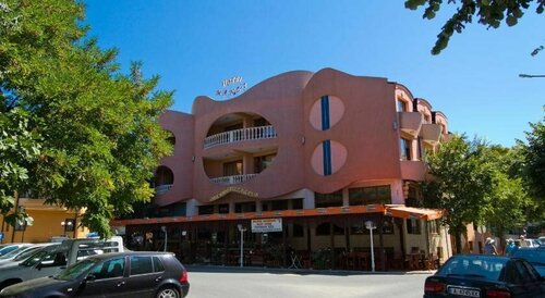 Hotel Mants II, Забронировать Отель Отели области Бургас с парковкой, Парковка