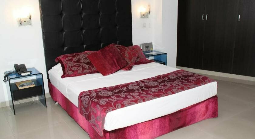 Hotel Calima Real