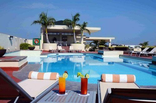 Hotel Guadalajara Plaza Expo, Rezerwuj Hotel Hotele w Guadalajara z basenem, Basen