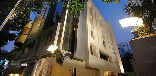 Metropole, Забронировать Отель Отели Калькутты 3 звезды, 3*