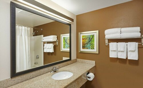 Fairfield Inn and Suites Chicago Lombard, Book Hotel Lombard Chicago