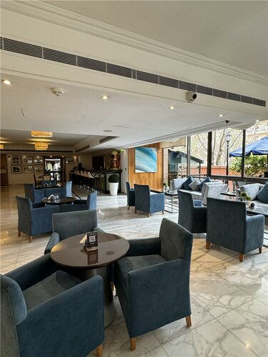 Radisson BLU Martinez Hotel, Beirut, Varaa Hotelli Beirut 