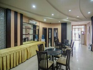 RedDoorz Plus Near Simpang Rimbo Jambi