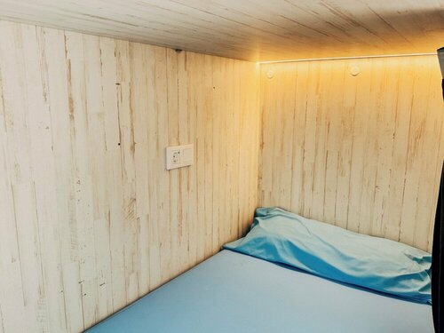 MadVibes Hostel Gran Vía, Забронировать Хостел центр города Мадрид, рядом с Монастырь босоногих тринитариев
