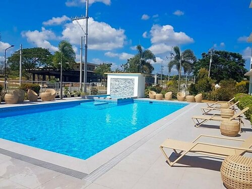 Microtel by Wyndham South Forbes, Rezervovat Hotel Silang Luzon