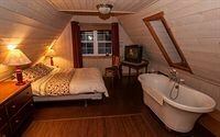Au Coin de la Berge Gite Touristique, Rezerwuj Bed and Breakfast Perce Gaspé Peninsula