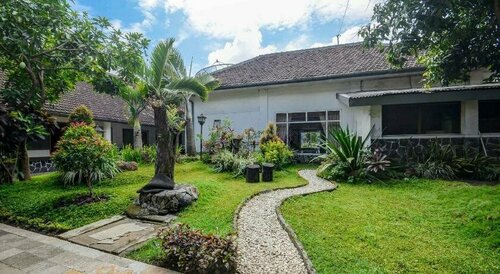 Hotel Riche, Varaa Hotelli Malang East Java, lähellä Brawijaya Museum