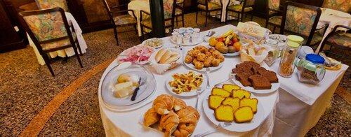 Villa Regina Margherita Hotel, Prenota Hotel Rovigo Veneto