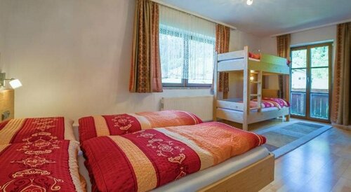 Ferienwohnungen Gwehenberger, Забронировать Отель Отели Salzburger Sportwelt с парковкой, Парковка