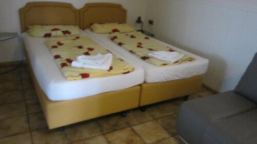 Gästehaus Marietta, Book Hotel Monzel Rhineland-Palatinate