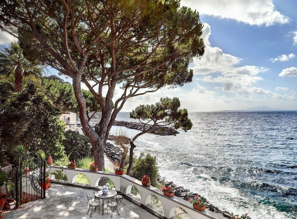 Vera ed il Vervece - Peace and Tranquillity Right Next to the Ocean