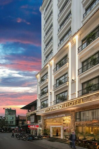 Real Hanoi Hotel, Забронировать Отель Хоанкием Ханой, рядом с Hanoi Post Office