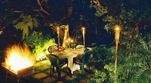Anchors Rest Guesthouse and Self Catering, Забронировать Гостевой дом Отели Умхланга с завтраком, рядом с Granada Square Shopping Centre, Завтраки