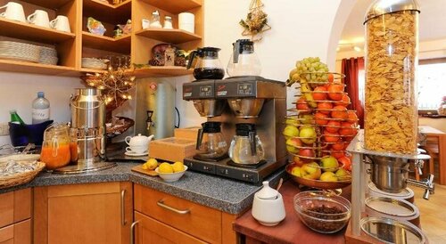 Hotel Valerie, Забронировать Отель Отели Хинтерглемм с парковкой, рядом с Гондольный подъемник Вестгипфельбан, Парковка