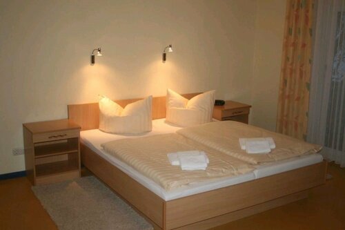 Aura Pension Brockenblick, Book Hotel Hotels in Garz with Parking, Parking