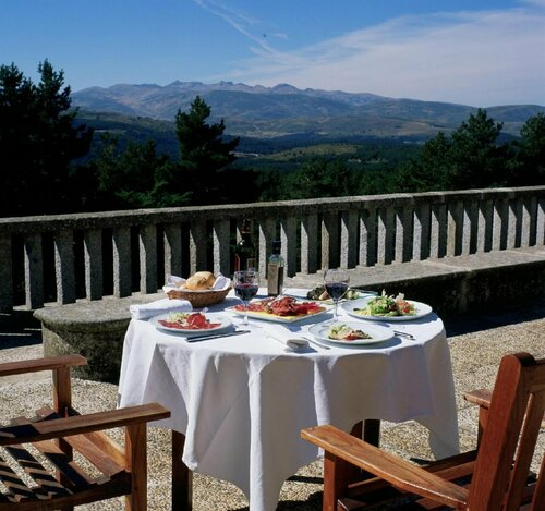 Parador de Gredos, Reservar Hotel Hotéis em Castela e Leão com pequeno-almoço, Café da manhã