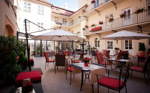 Hotel BOOKQUET, Забронировать Отель Отели Праги с завтраком, рядом с Станция метро Narodni, Завтраки