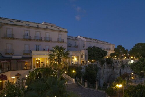 Grand Hotel Villa Politi, Book Hotel Hoteller i Syracuse Area med pool, Swimmingpool