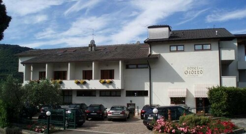 Hotel Giotto, Забронировать Отель Отели Гарды с бассейном, Бассейн